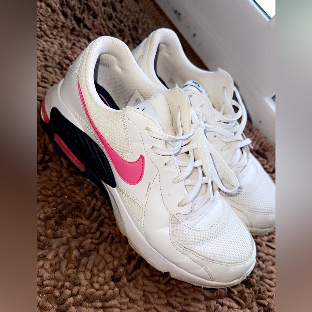 Women’s nike air sneakers